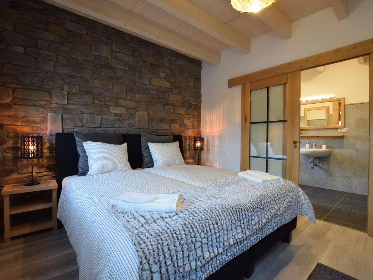 Villa Grandeur With Sauna Jacuzzi In Durbuy