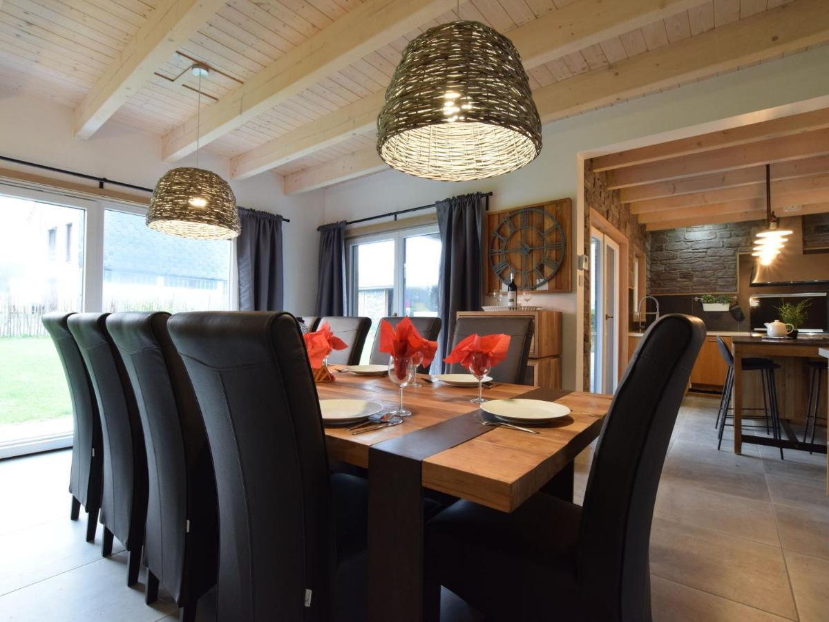 Grandeur With Sauna Jacuzzi In Villa *