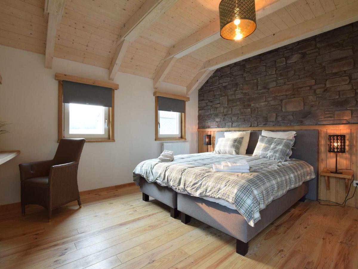 Grandeur With Sauna Jacuzzi In *