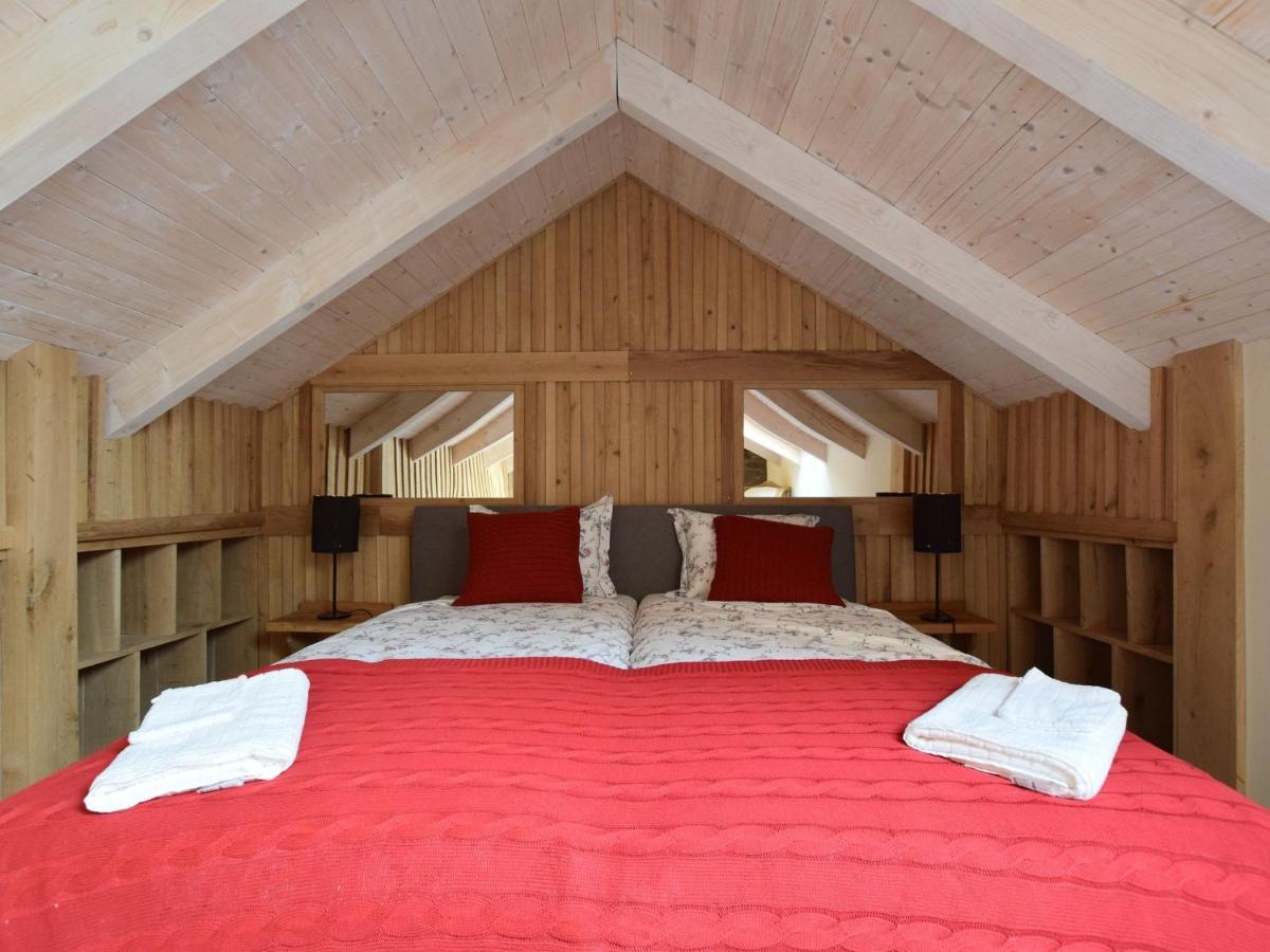 Grandeur With Sauna Jacuzzi In